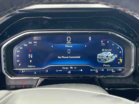 Used 2025 Chevrolet Silverado 2500 LT w/ Convenience Package image 27