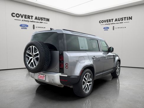 Used 2020 Land Rover Defender 110 First Edition image 5