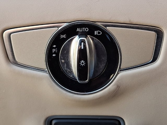 Used 2015 Mercedes-Benz S 550 4MATIC Sedan image 9