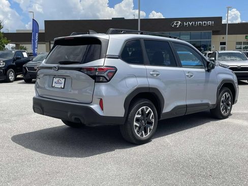Certified 2025 Subaru Forester Premium AWD/4WD image 29