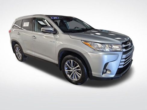 Certified 2019 Toyota Highlander XLE AWD/4WD image 7