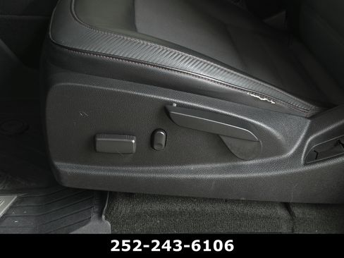 Used 2018 GMC Canyon All Terrain w/ All Terrain X Package AWD/4WD image 11