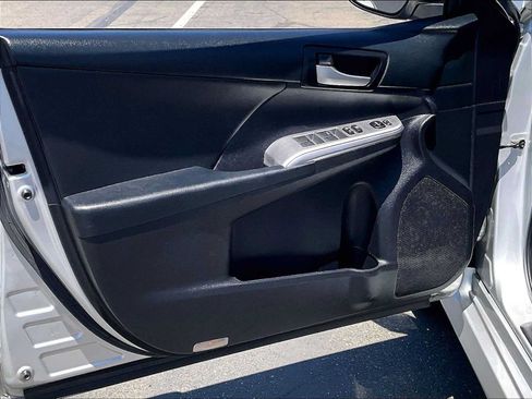 Used 2013 Toyota Camry SE FWD image 24