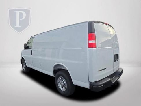 New 2025 Chevrolet Express 2500 w/ Driver Convenience Package image 9