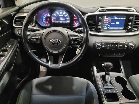 Used 2018 Kia Sorento LX w/ LX V6 Convenience Package AWD/4WD image 22