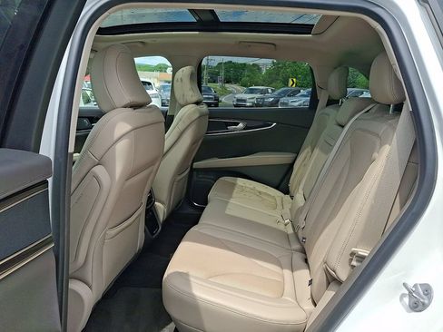 Certified 2023 Lincoln Nautilus Reserve AWD/4WD image 10