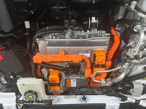 Used 2026 Chevrolet Blazer EV LT AWD/4WD image 10