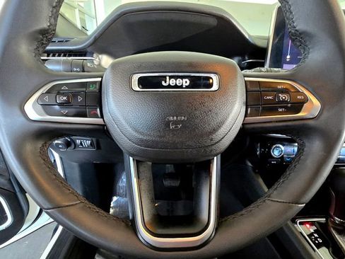 Certified 2024 Jeep Compass Latitude image 14