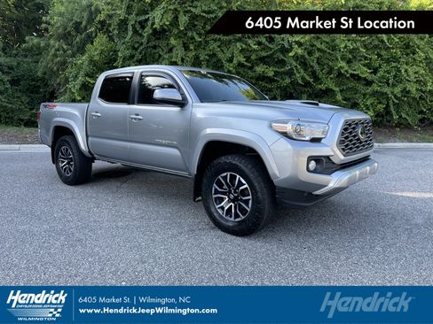Used 2022 Toyota Tacoma TRD Sport w/ Technology Package AWD/4WD image 1