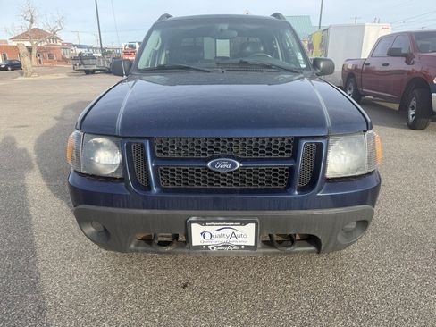 Used 2004 Ford Explorer Sport Trac XLT image 3
