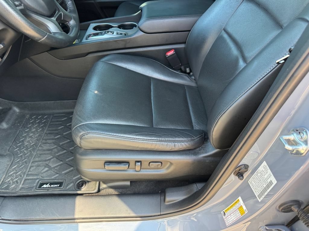 Used 2024 Honda Passport EX-L image 8