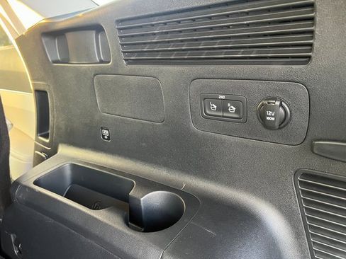 Certified 2022 Kia Sorento S image 32