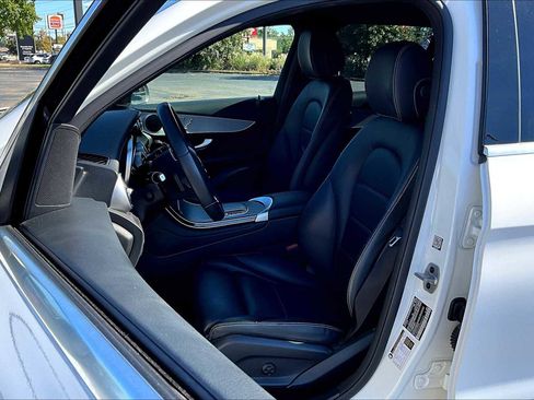 Used 2022 Mercedes-Benz GLC 300 GLC 300 w/ Premium Package Lite image 7