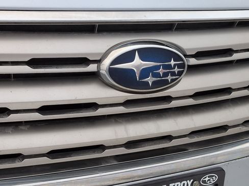 Used 2017 Subaru Outback 2.5i Limited image 12