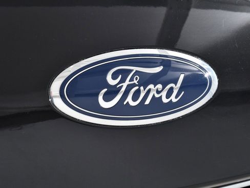 Used 2022 Ford Escape SE w/ SE Sport Appearance Package image 21