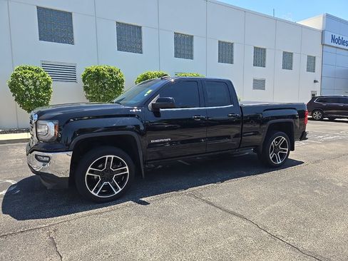 Used 2019 GMC Sierra 1500 SLE w/ Black Pack AWD/4WD image 51