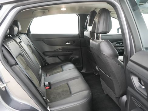 Used 2023 Nissan Ariya FWD image 12