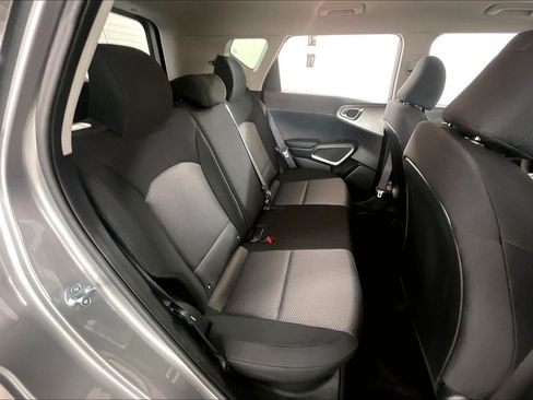 Used 2025 Kia Soul LX FWD image 25