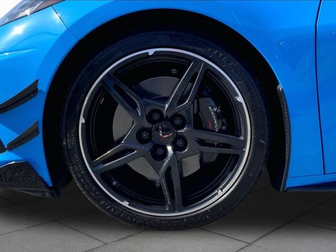 Used 2022 Chevrolet Corvette Stingray Premium Conv w/ Z51 Performance Package RWD image 10
