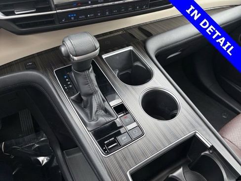 Used 2021 Toyota Sienna Platinum image 33