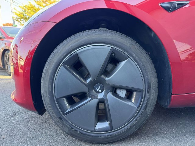 Used 2021 Tesla Model 3 Standard Range Plus RWD image 9