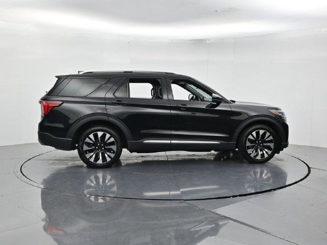 Certified 2025 Ford Explorer Platinum w/ LUX Leather Package AWD/4WD image 2