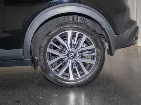 Used 2022 Nissan Kicks SV FWD image 8