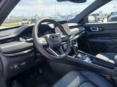 New 2026 Jeep Compass Limited image 9