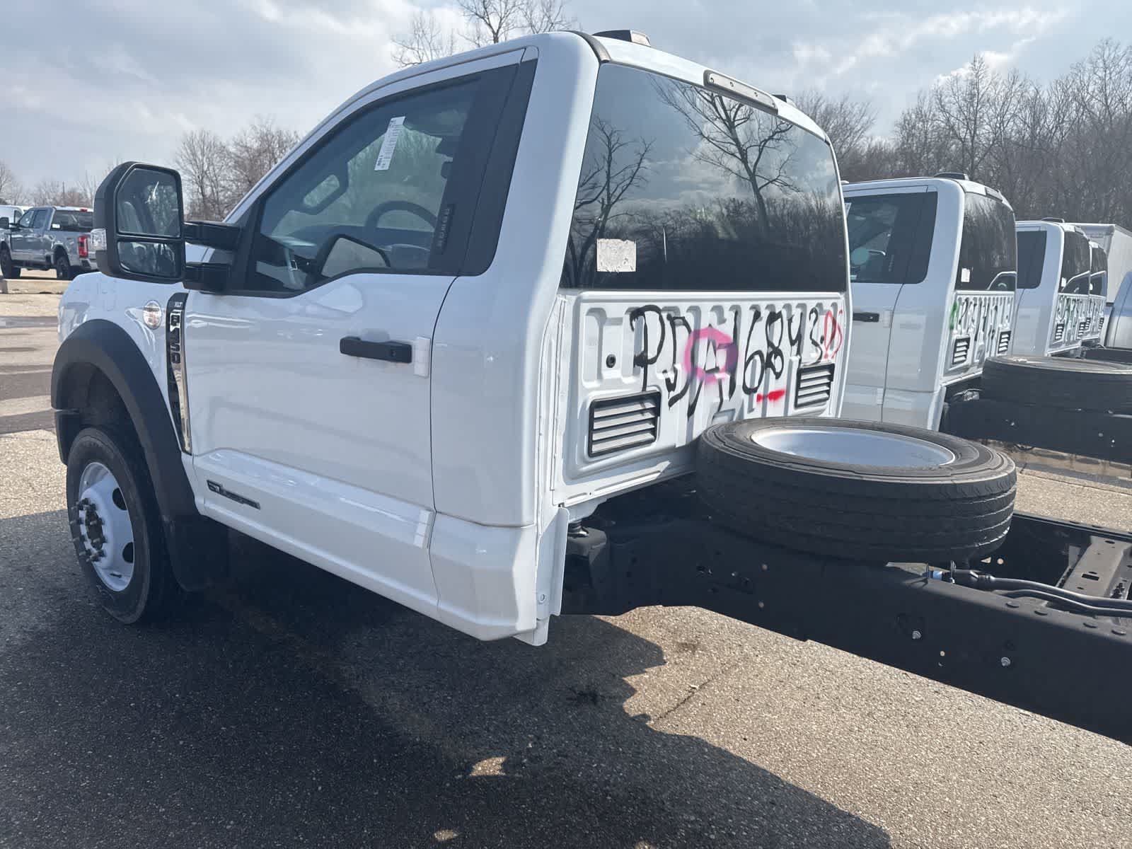 Used 2023 Ford F450 XLT w/ XLT Value Package RWD image 5