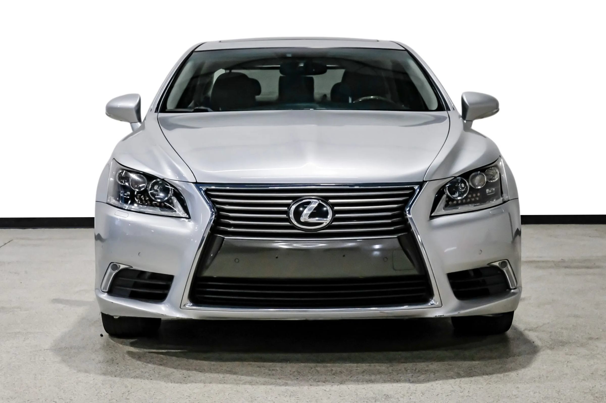 Used 2015 Lexus LS 460 L RWD image 3