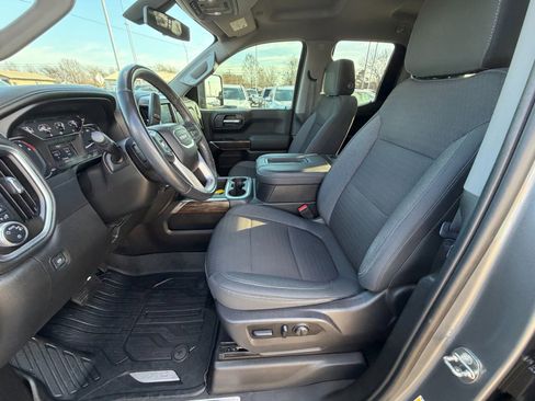 Used 2020 GMC Sierra 1500 Elevation w/ Elevation Value Package image 9