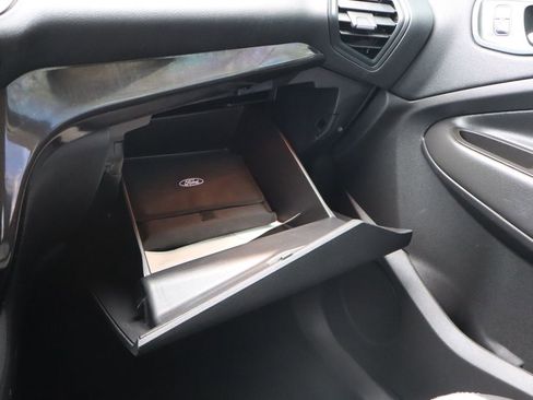 Used 2017 Ford Escape SE w/ Equipment Group 201A image 37