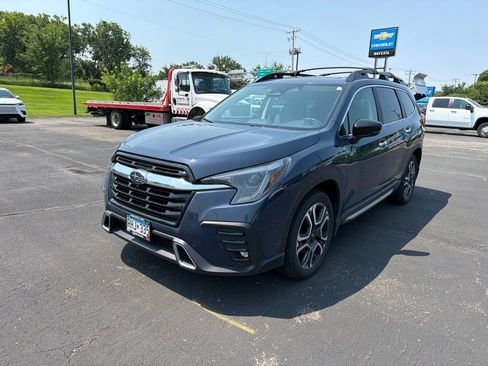 Used 2024 Subaru Ascent Touring AWD/4WD image 3