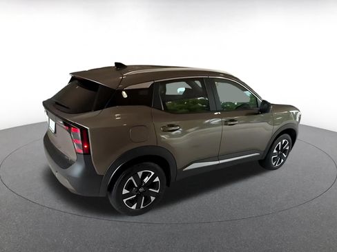 Used 2026 Nissan Kicks SV w/ Cold Weather Package AWD/4WD image 15