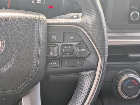 Certified 2025 Toyota 4Runner SR5 AWD/4WD image 32