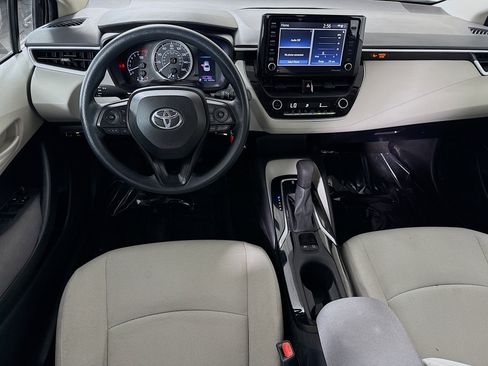 Used 2022 Toyota Corolla LE FWD image 17