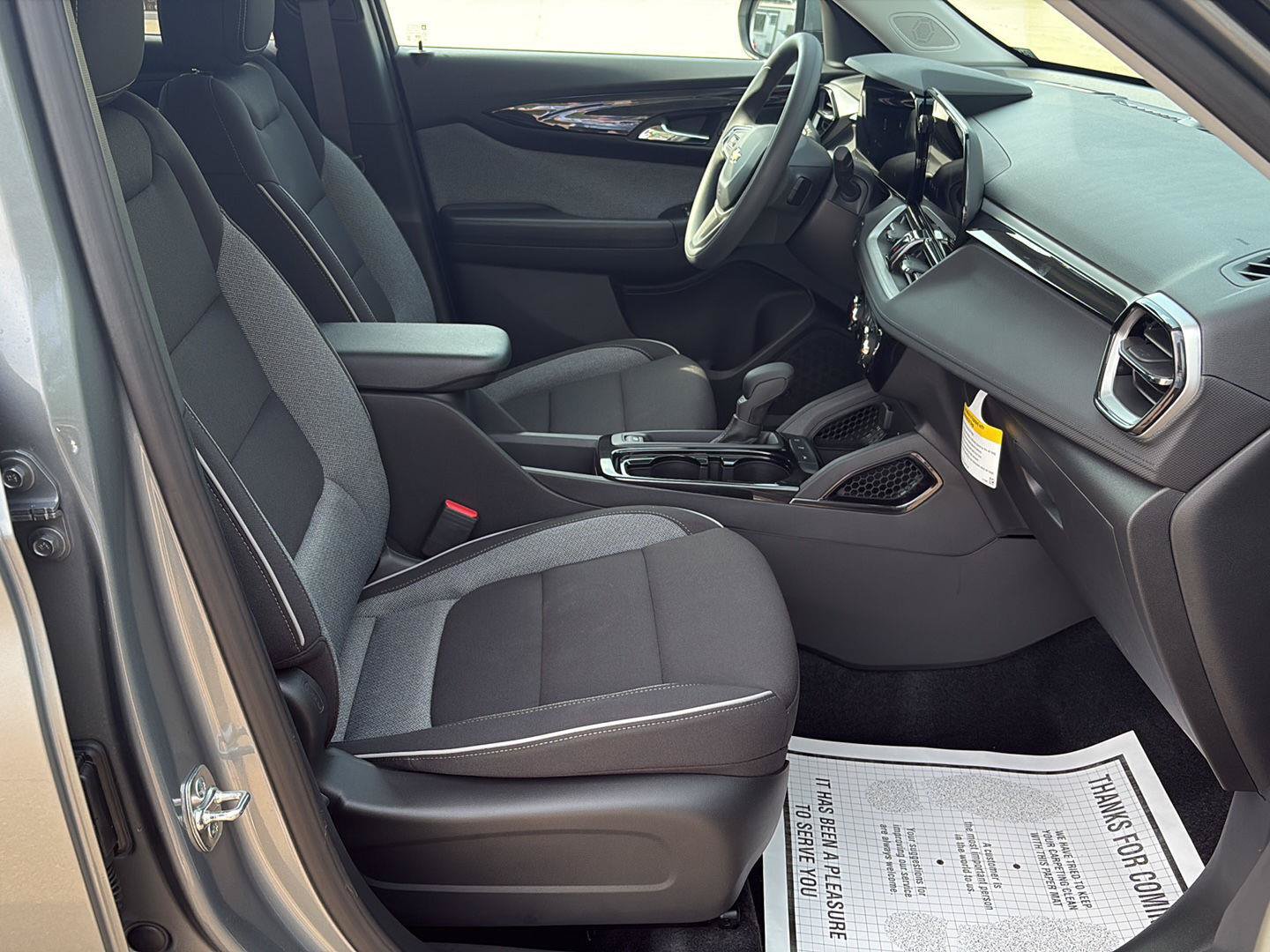 New 2026 Chevrolet TrailBlazer LT w/ Driver Confidence Package FWD image 3