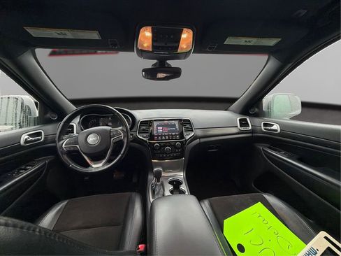Used 2020 Jeep Grand Cherokee Altitude image 11