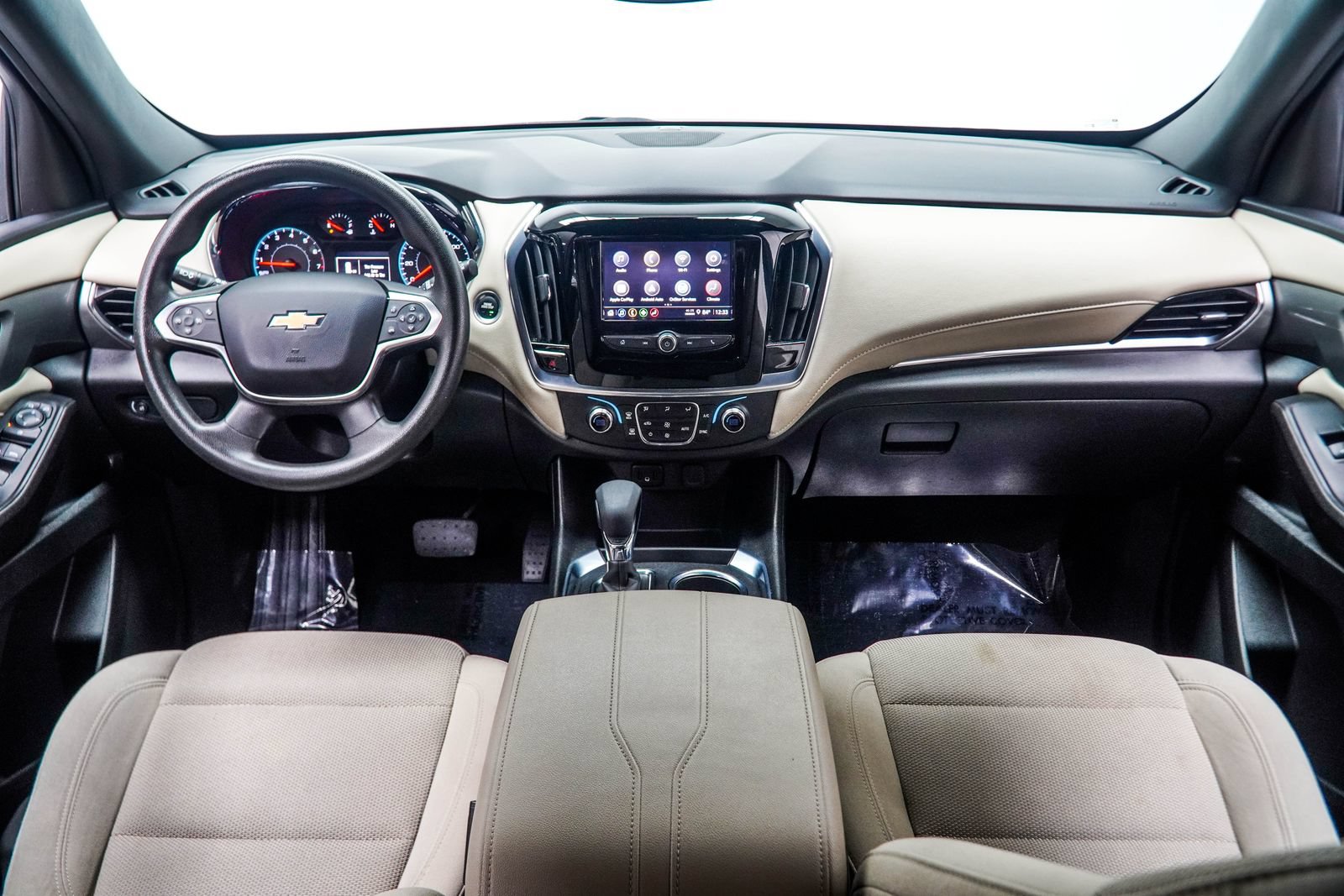 Used 2023 Chevrolet Traverse LS FWD image 6