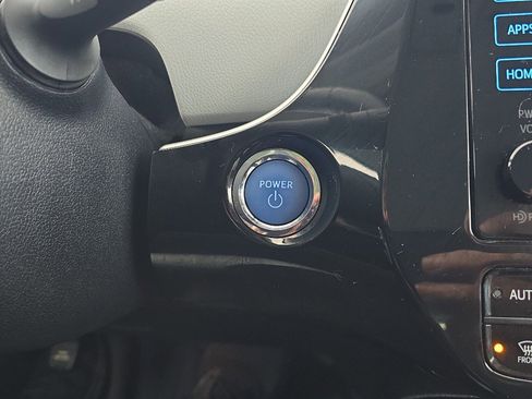 Used 2016 Toyota Prius Four image 27
