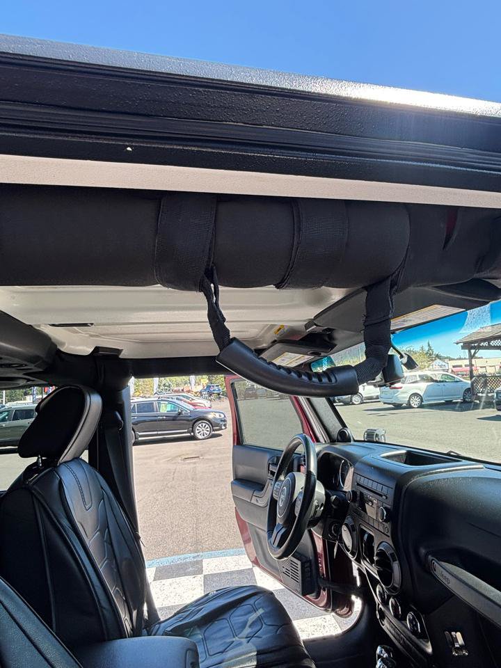 Used 2013 Jeep Wrangler Unlimited Sport AWD/4WD image 30