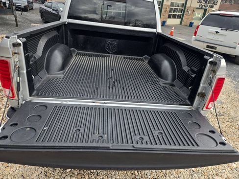Used 2014 RAM 1500 Laramie image 25