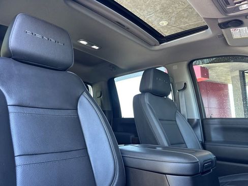 Used 2022 GMC Sierra 2500 Denali w/ Denali Ultimate Package AWD/4WD image 16