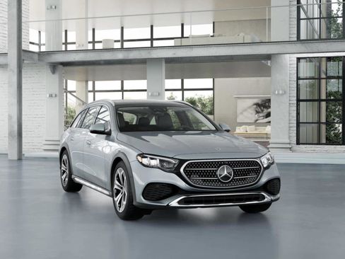 Used 2025 Mercedes-Benz E 450 4MATIC All-Terrain Wagon image 17