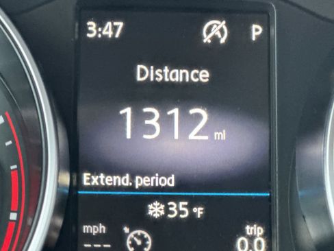 Used 2019 Volkswagen Tiguan SE image 25