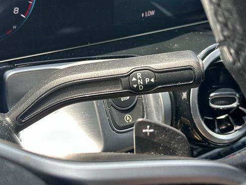 Used 2022 Mercedes-Benz GLB 250 4MATIC image 23