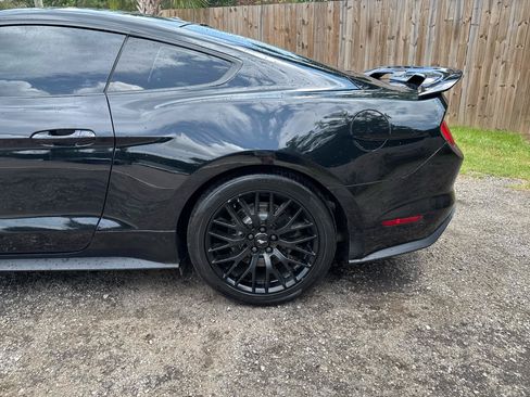 Used 2017 Ford Mustang GT Premium w/ GT Performance Package RWD image 14