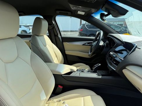 Used 2021 Cadillac CT5 Luxury w/ Cold Weather Package RWD image 24