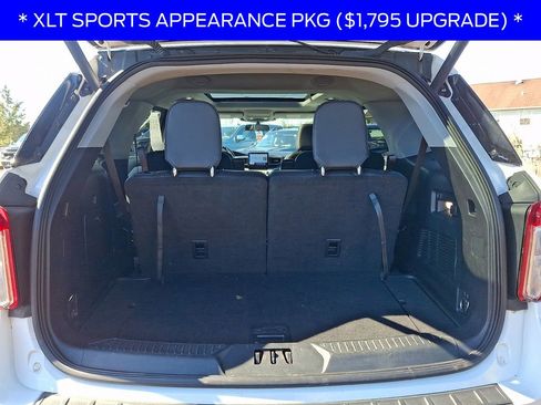 Used 2022 Ford Explorer XLT w/ Equipment Group 202A image 31