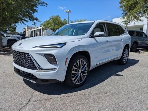 New 2026 Buick Enclave Avenir FWD image 8